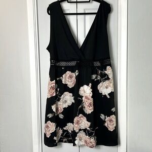 SHEIN Floral Black Sleeveless elastic waist tie-up Dress. Absolutely adorableNEW